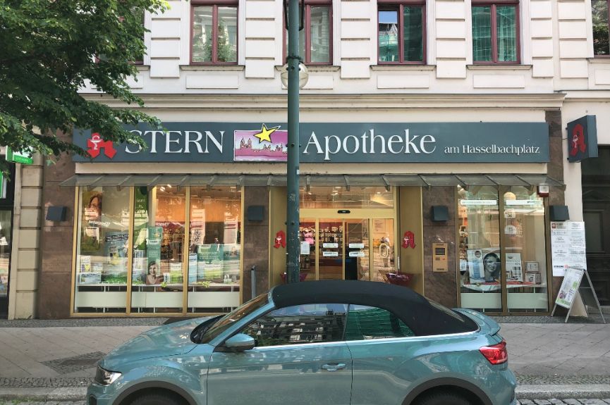 Stern-Apotheke am Hasselbachplatz