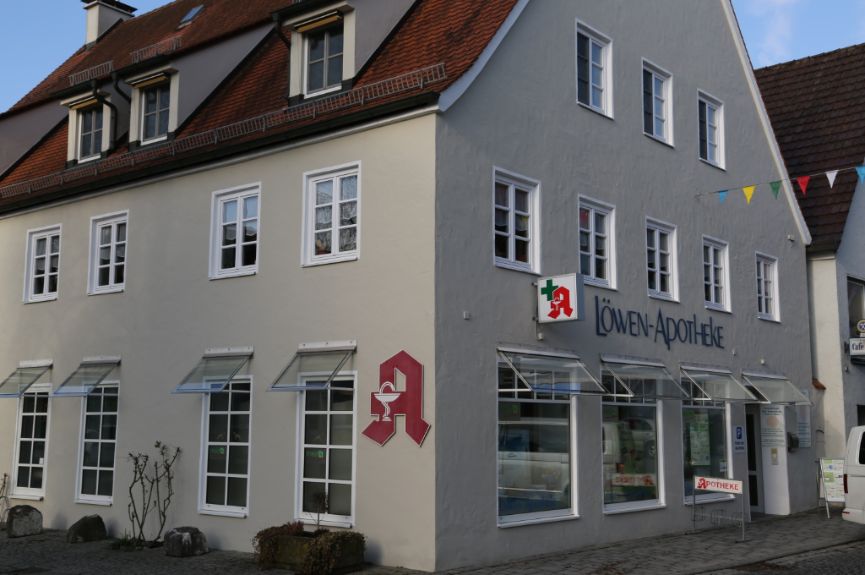 Löwen-Apotheke