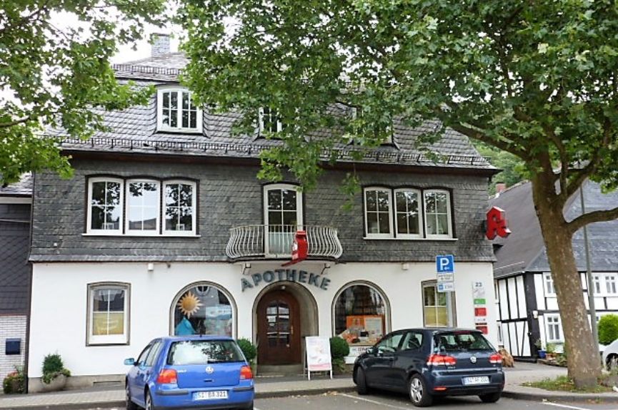 Schwanen-Apotheke