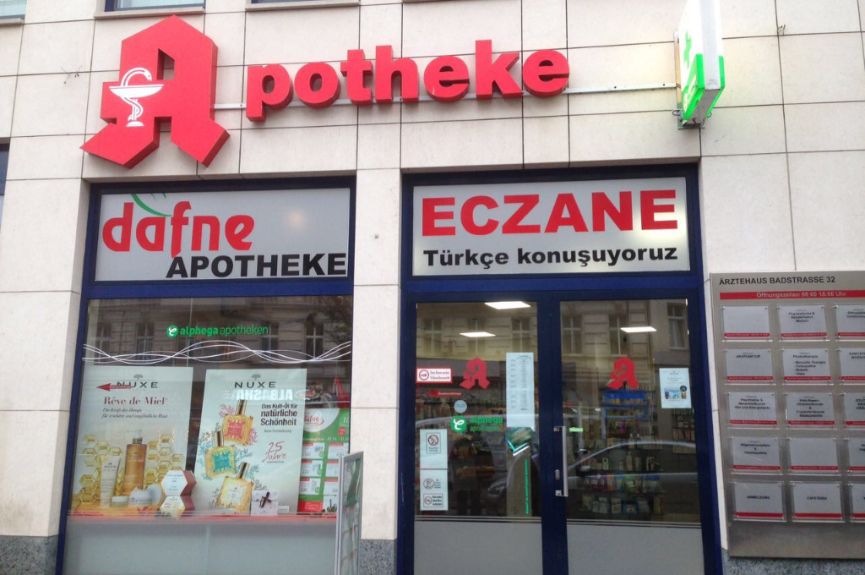 Dafne Apotheke Wedding