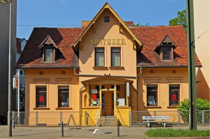 Flora- Apotheke seit 1880