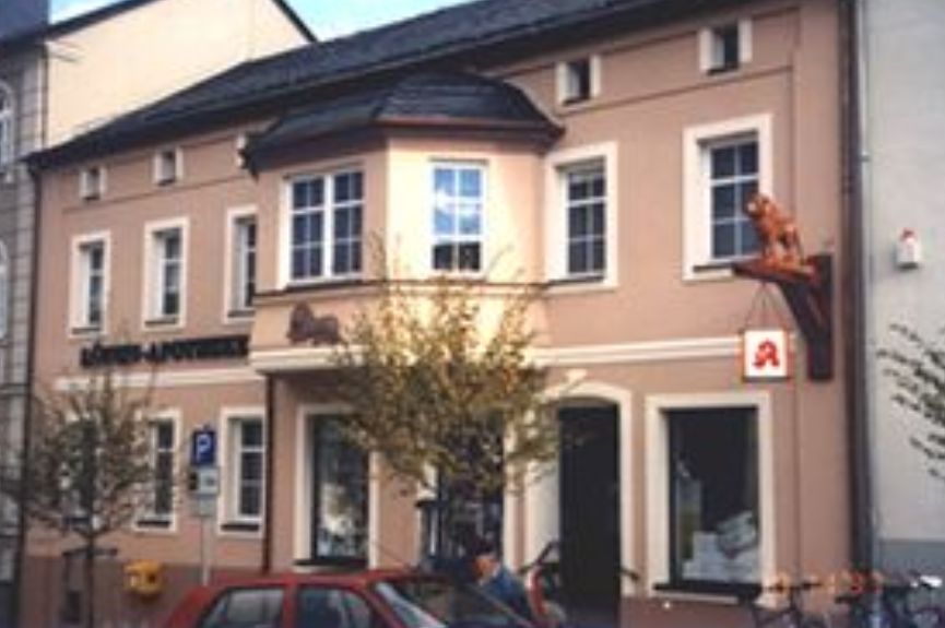 Löwen-Apotheke