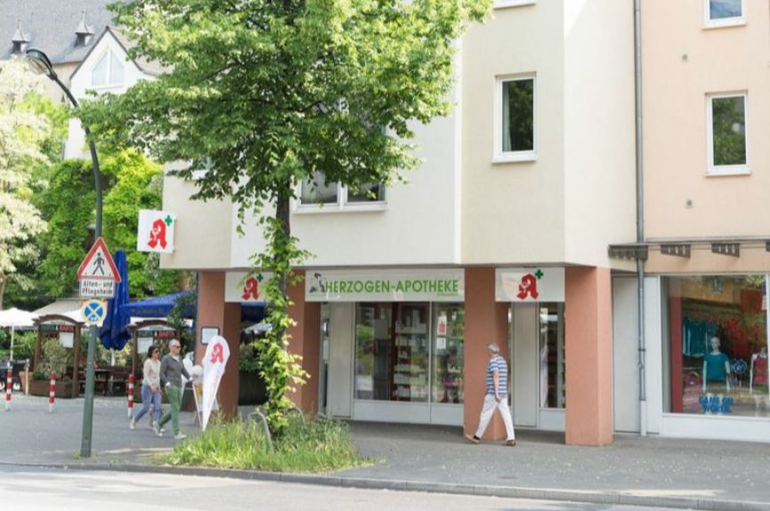 Herzogen Apotheke D-Derendorf
