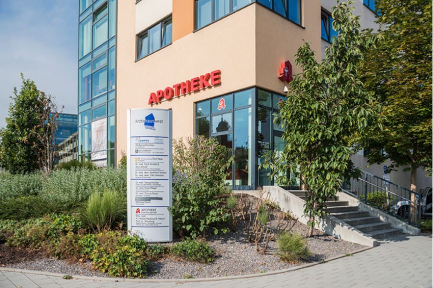 Aesculap Apotheke West