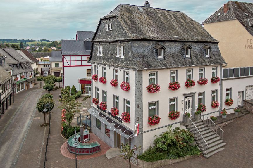 Hirsch Apotheke
