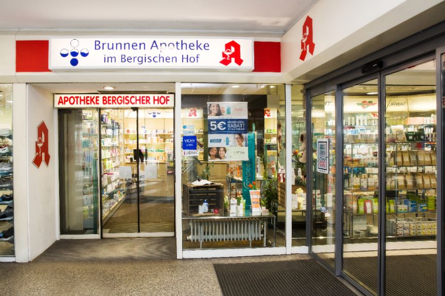 Brunnen Apotheke im Bergischen Hof