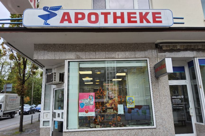 Pelikan Apotheke