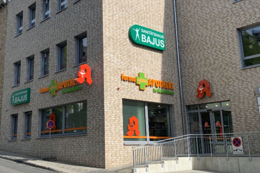 farma-plus Apotheke im Rolandshaus