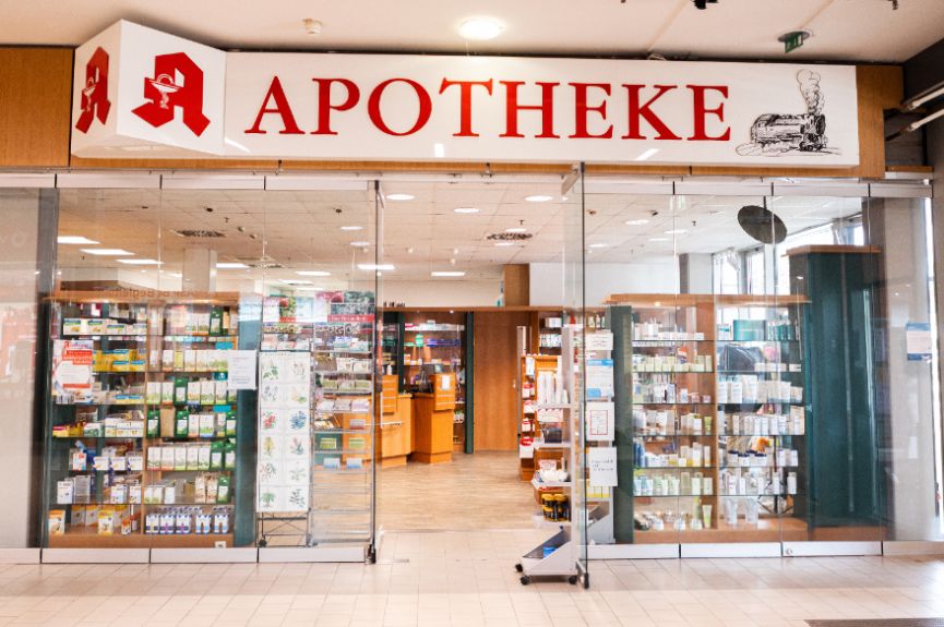 Apotheke in der Bahnhofspassage (Bernau)