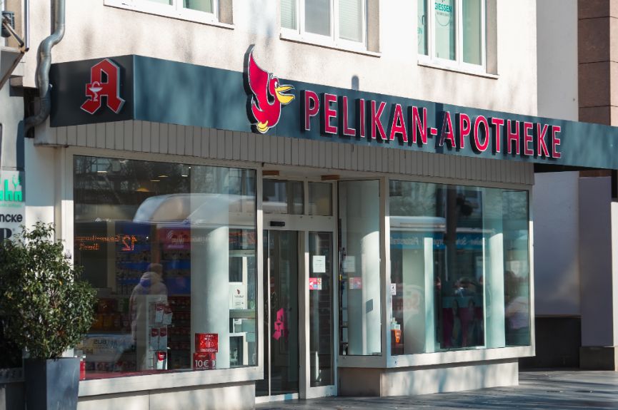 Pelikan-Apotheke am Marktplatz