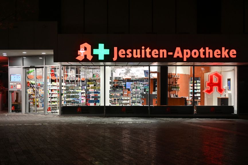 Jesuiten-Apotheke im Kaufhaus MOSES