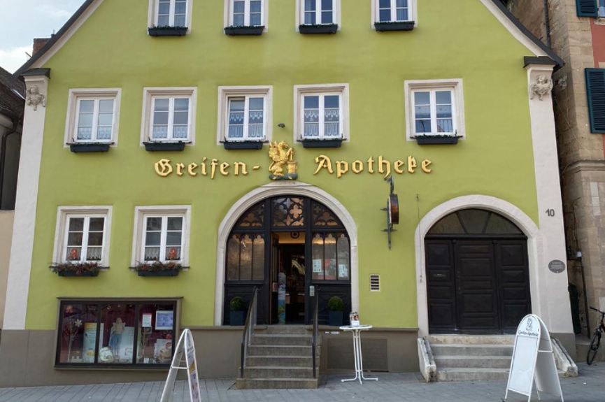 Greifen-Apotheke