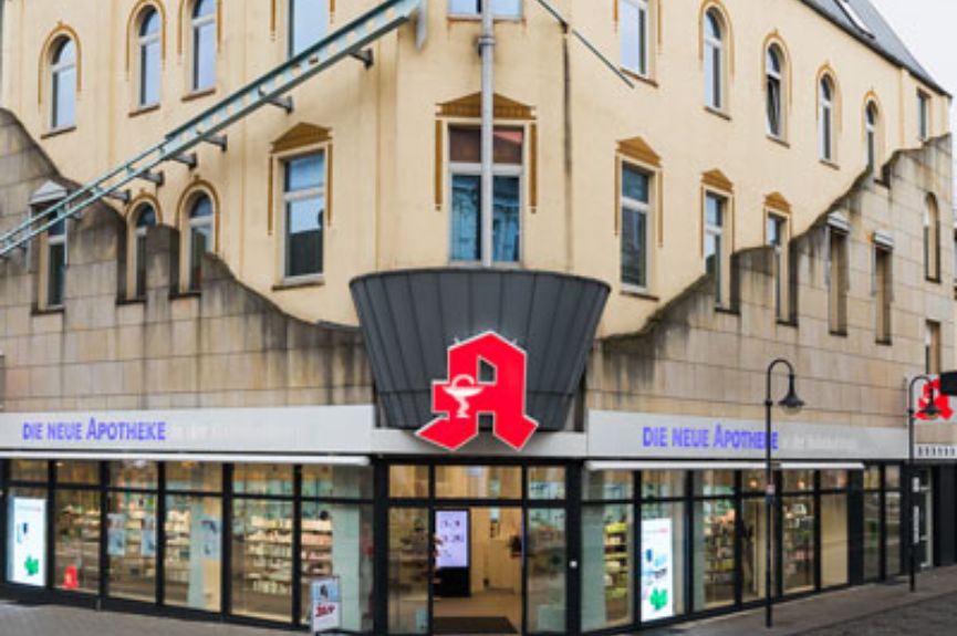 Die Neue Apotheke in der Bahnhofstrasse